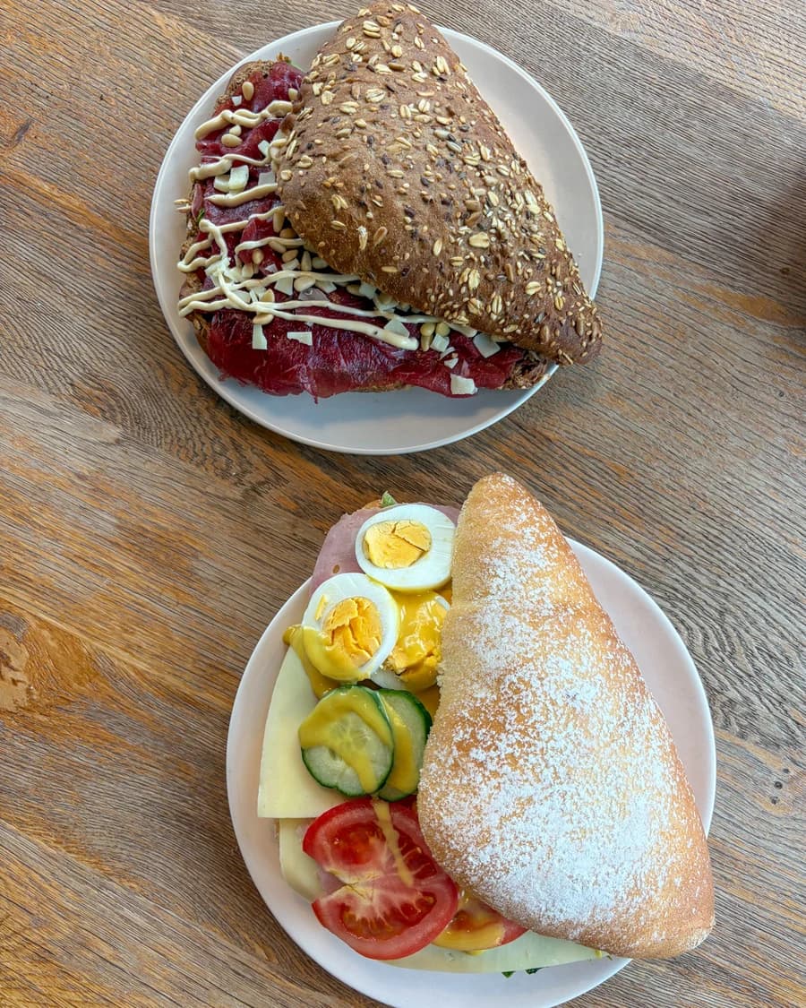 Belegde broodjes uit de lunchroom